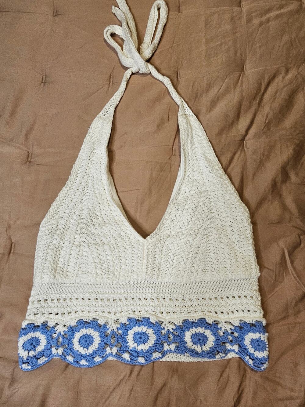Hollister Women's XS Crochet Halter Crop Top Blue Floral Boho Y2K
